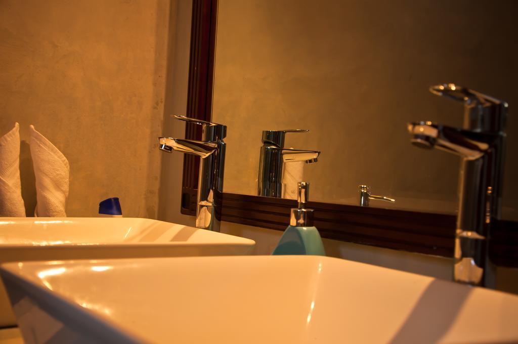 Villa Sunbird Negombo Bagian luar foto